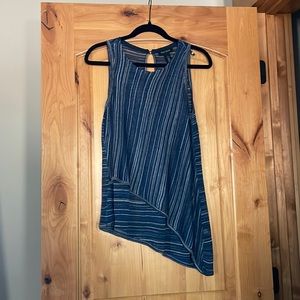 White House black market small sleeveless top